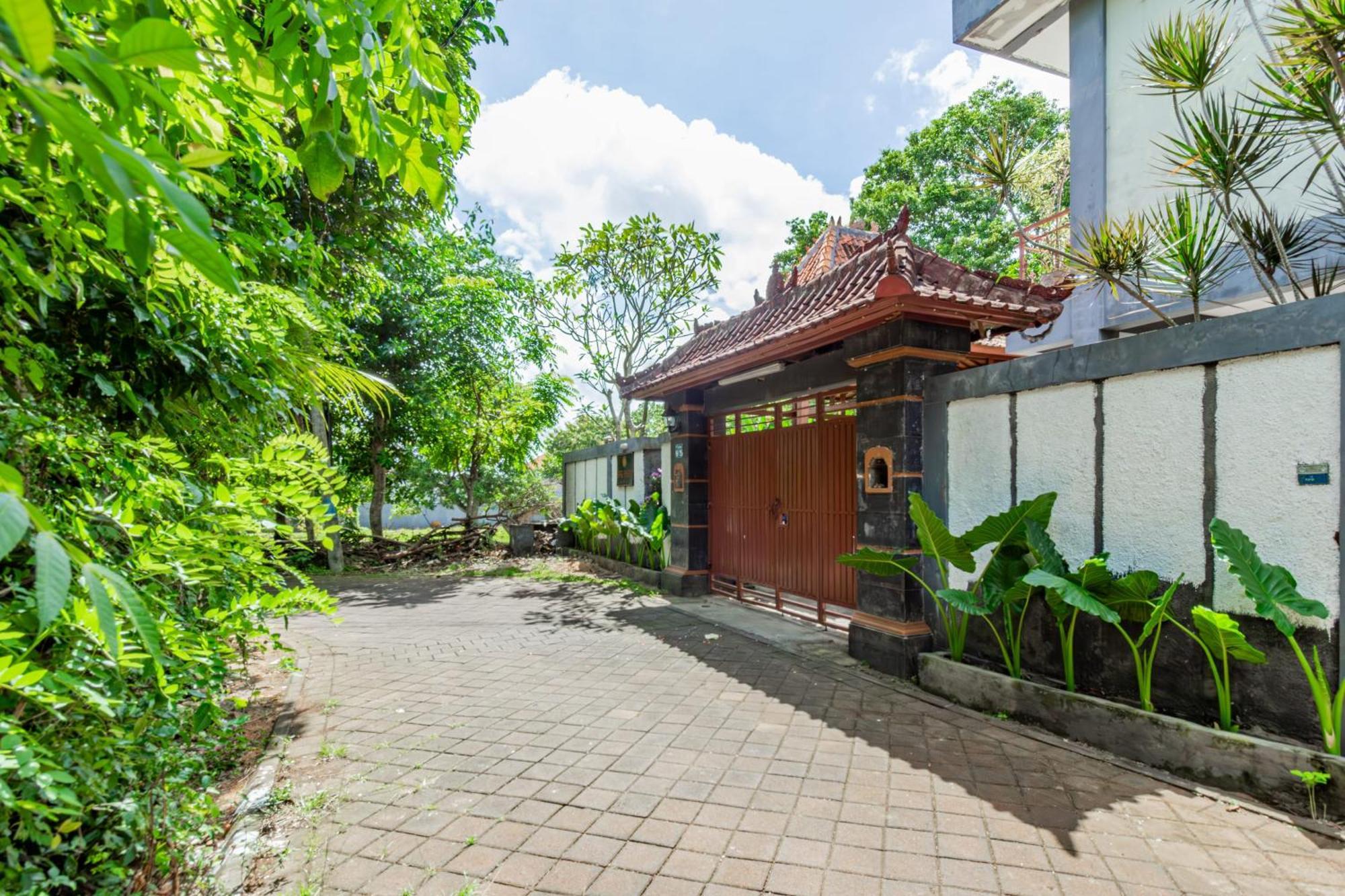 Capital O 93944 Geweka Homestay Джимбаран Экстерьер фото